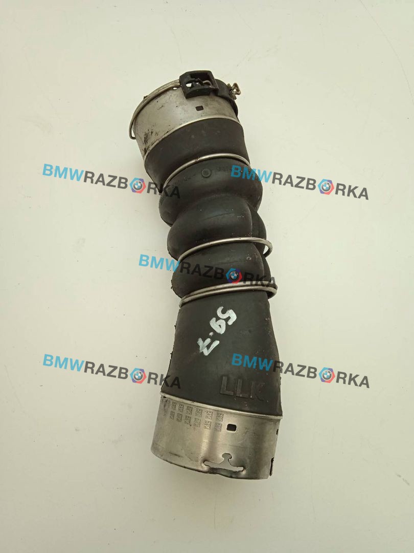 патрубок интеркулера BMW 5 серия F07/F10/F11 2011, 3.0 л., N57 D30 A, дизель, АКПП, хетчбэк 5 дв., задний привод, правый руль, 7800144