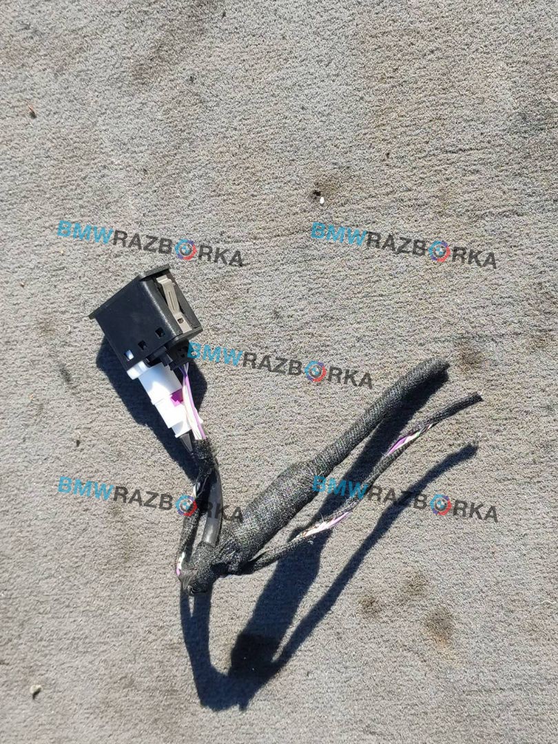 разъем AUX / USB BMW X1 F48 2016, 1.8 л., дизель, 6МКПП, 668, внедорожник 5 дв., полный привод, правый руль, 9266607