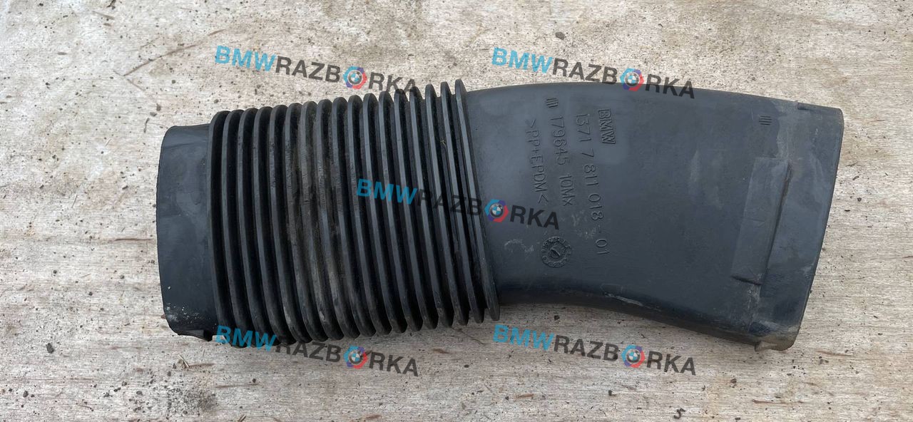 патрубок воздушного фильтра BMW X3 F25 2014, 2.0 л., N47 D20 C, дизель, МКПП, 475, внедорожник 5 дв., полный привод, правый руль, 7811018