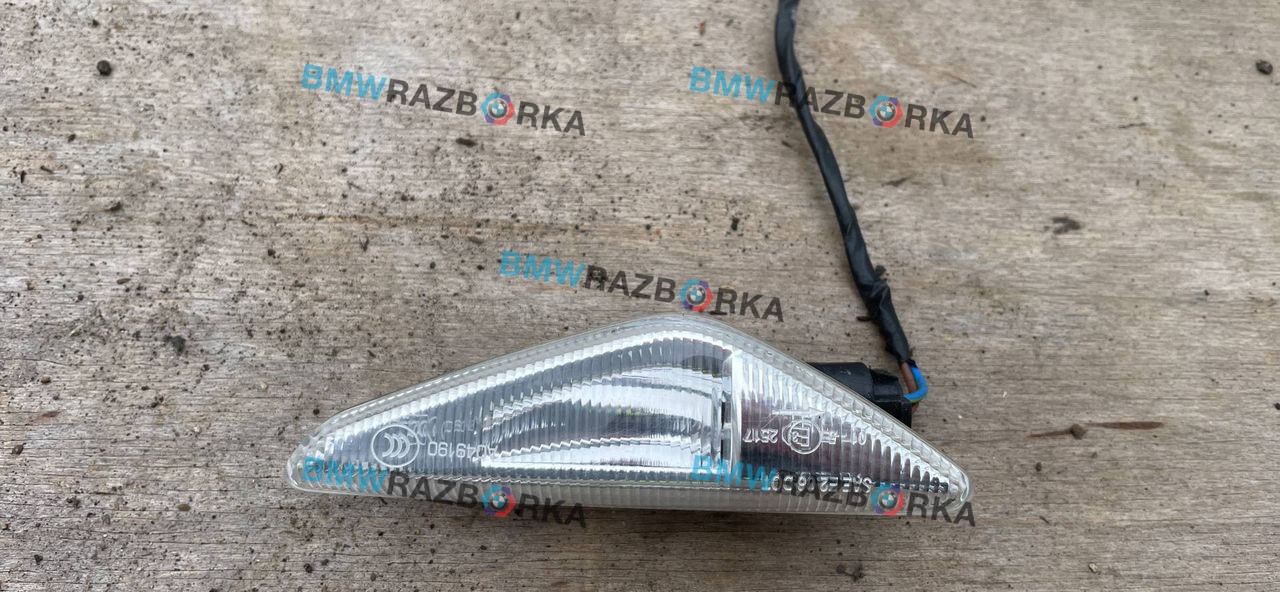 повторитель поворота на крыле левый BMW X3 F25 2014, 2.0 л., N47 D20 C, дизель, МКПП, 475, внедорожник 5 дв., полный привод, правый руль, 7171007