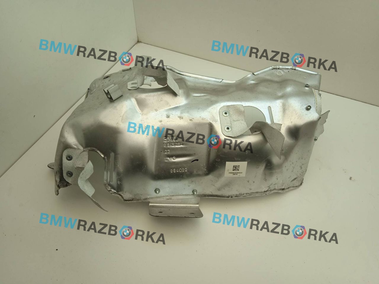 защита (экран) выпускного коллектора BMW 2 серия F44 2022, 1.5 л., i, B38 A15 A, бензин, АКПП, белый(300), седан, передний привод, правый руль, 9845364