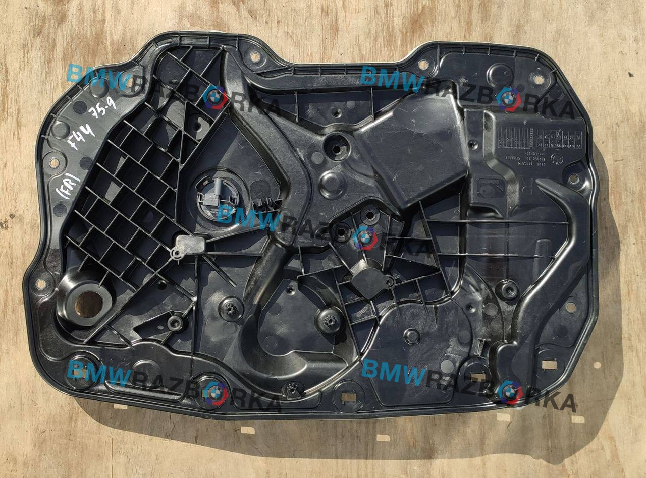 обшивка двери передняя правая BMW 2 серия F44 2022, 1.5 л., i, B38 A15 A, бензин, АКПП, белый(300), седан, передний привод, правый руль, 9496820, 51217483814