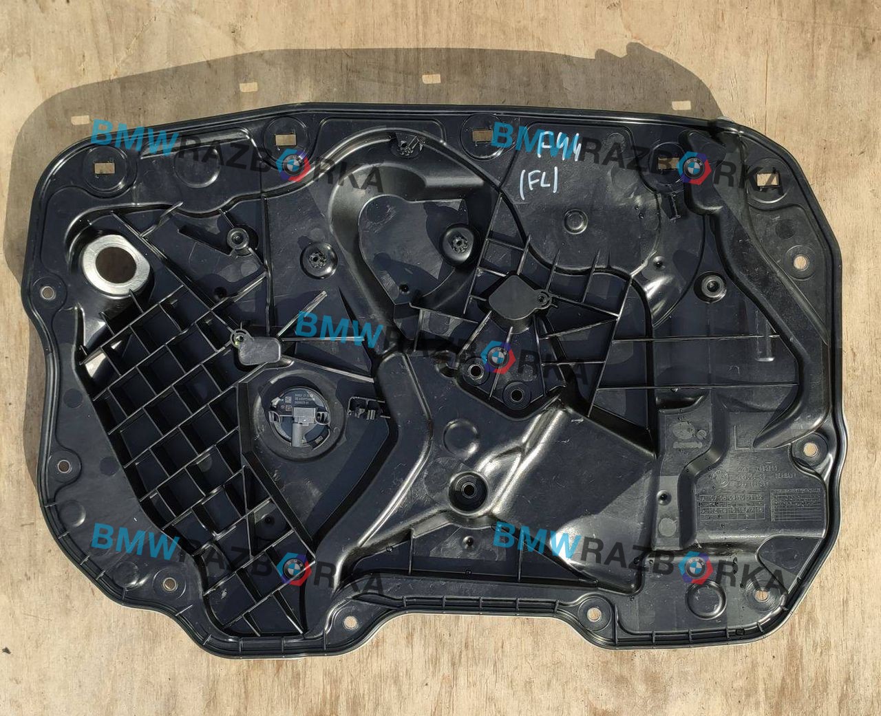 обшивка двери передняя левая BMW 2 серия F44 2022, 1.5 л., i, B38 A15 A, бензин, АКПП, белый(300), седан, передний привод, правый руль, 9496820, 51217483813