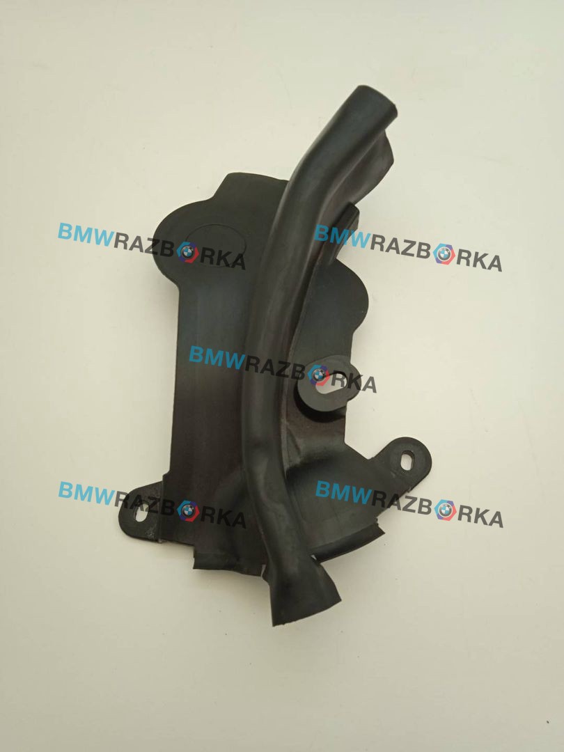 уплотнитель подкапотного пространства BMW 5 серия G30/G31 G30 2018, 3.0 л., B57 D30 A, дизель, АКПП, синий, седан, полный привод, правый руль, 7349601