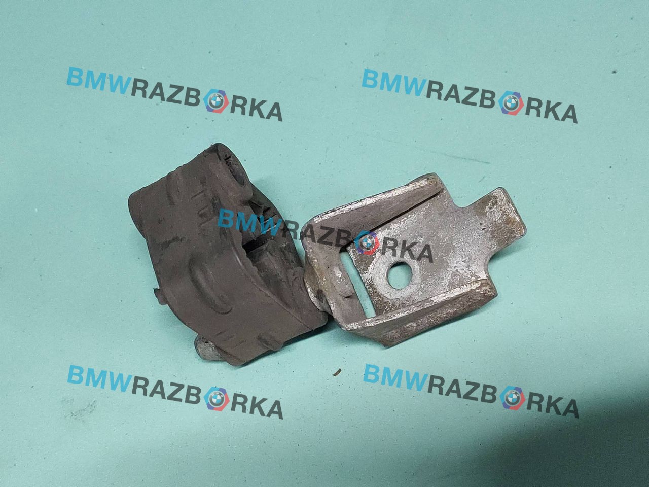 кронштейн глушителя BMW 1 серия F40 2020, 1.5 л., i, B38 A15 A, бензин, АКПП, b39, хетчбэк 5 дв., задний привод, правый руль