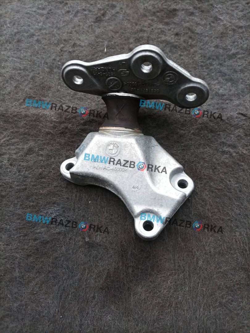 кронштейн КПП BMW X3 G01 2021, 2.0 л., B47 D20 B, дизель, АКПП, 475 black-sapphire metallic, внедорожник 5 дв., полный привод, правый руль, 6861570, 6861571
