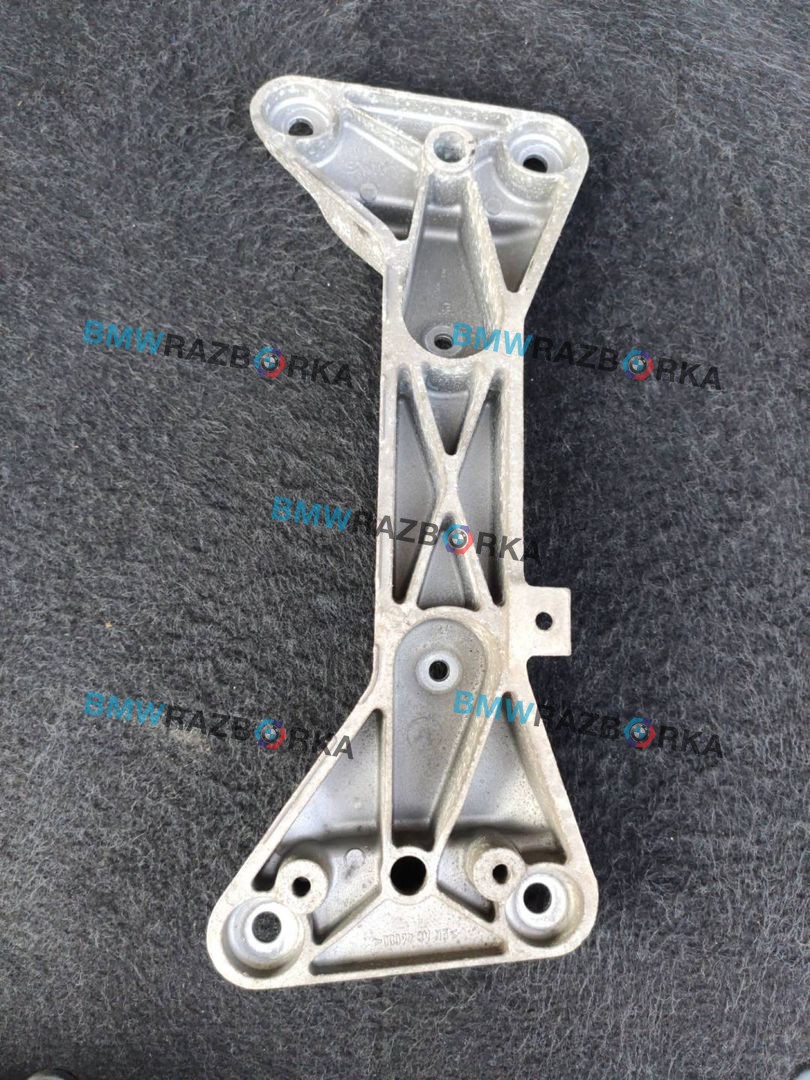 кронштейн КПП BMW 4 серия F32/F33 F32 2016, 2.0 л., N47 D20 C, дизель, АКПП, 475, купе, задний привод, правый руль, 6796605