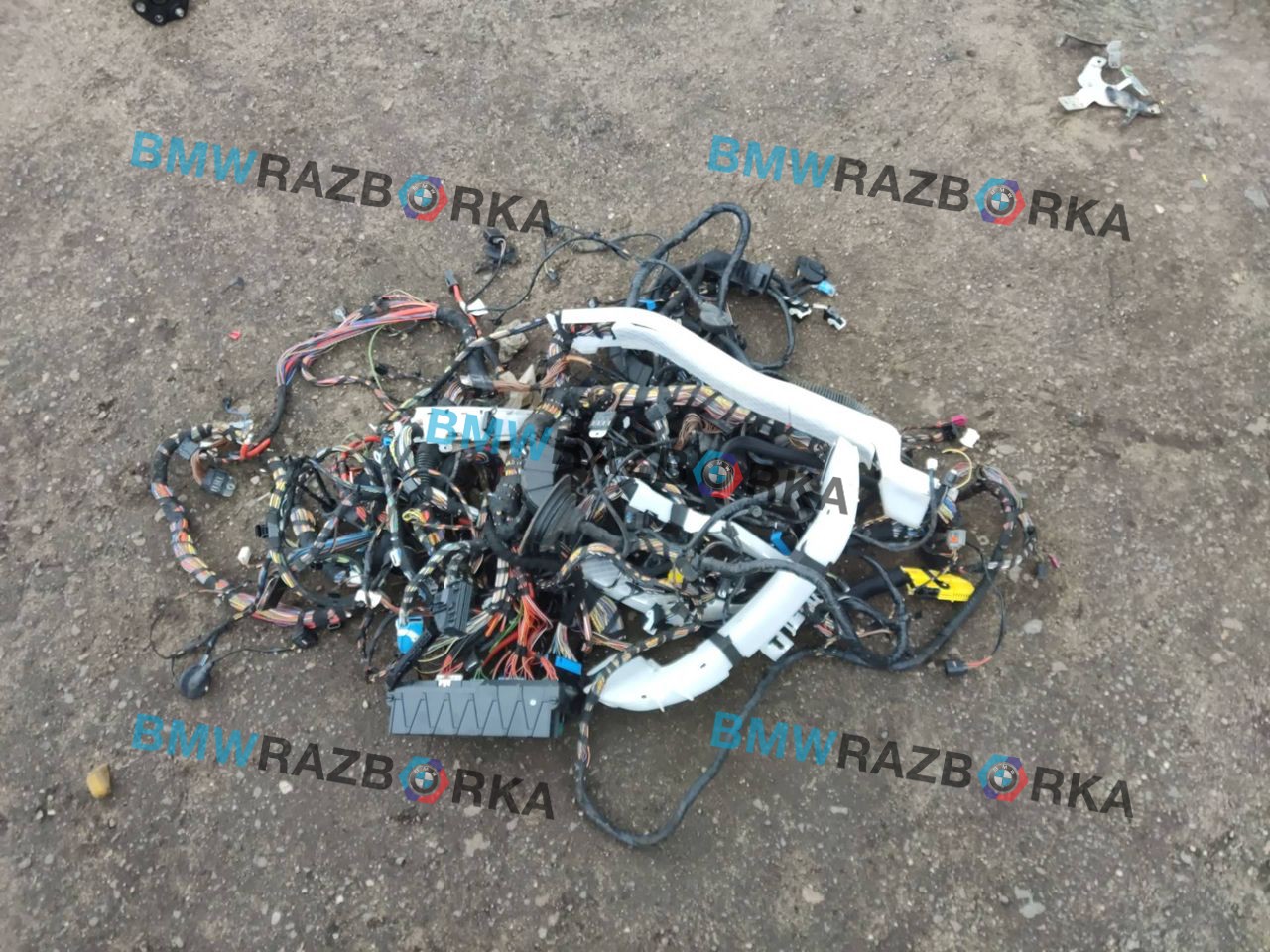 проводка BMW X4 F26 2017, 3.0 л., N55 B30 A, бензин, АКПП, внедорожник 5 дв., полный привод