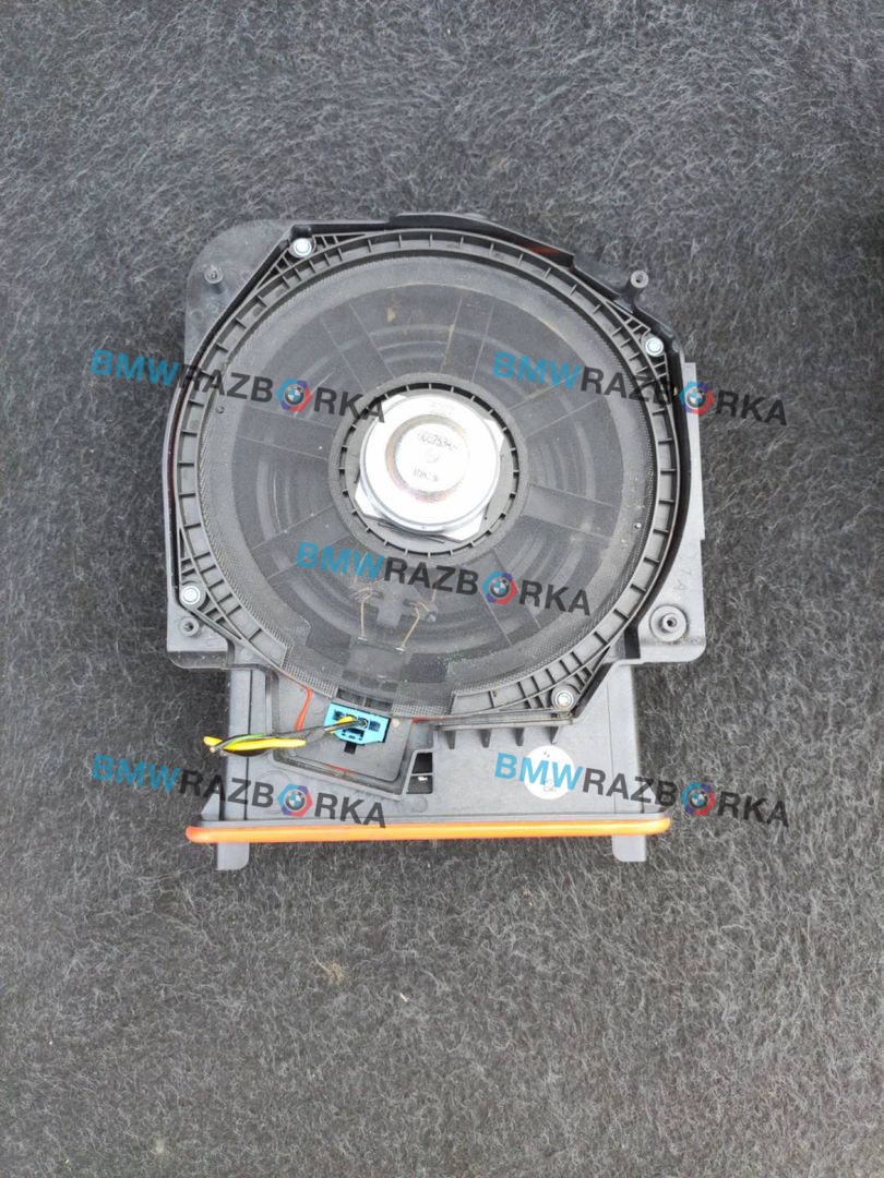 сабвуфер BMW 1 серия F40 2022, 1.6 л., дизель, АКПП, 475, хетчбэк 5 дв., передний привод, правый руль, 65137927997, 7927997
