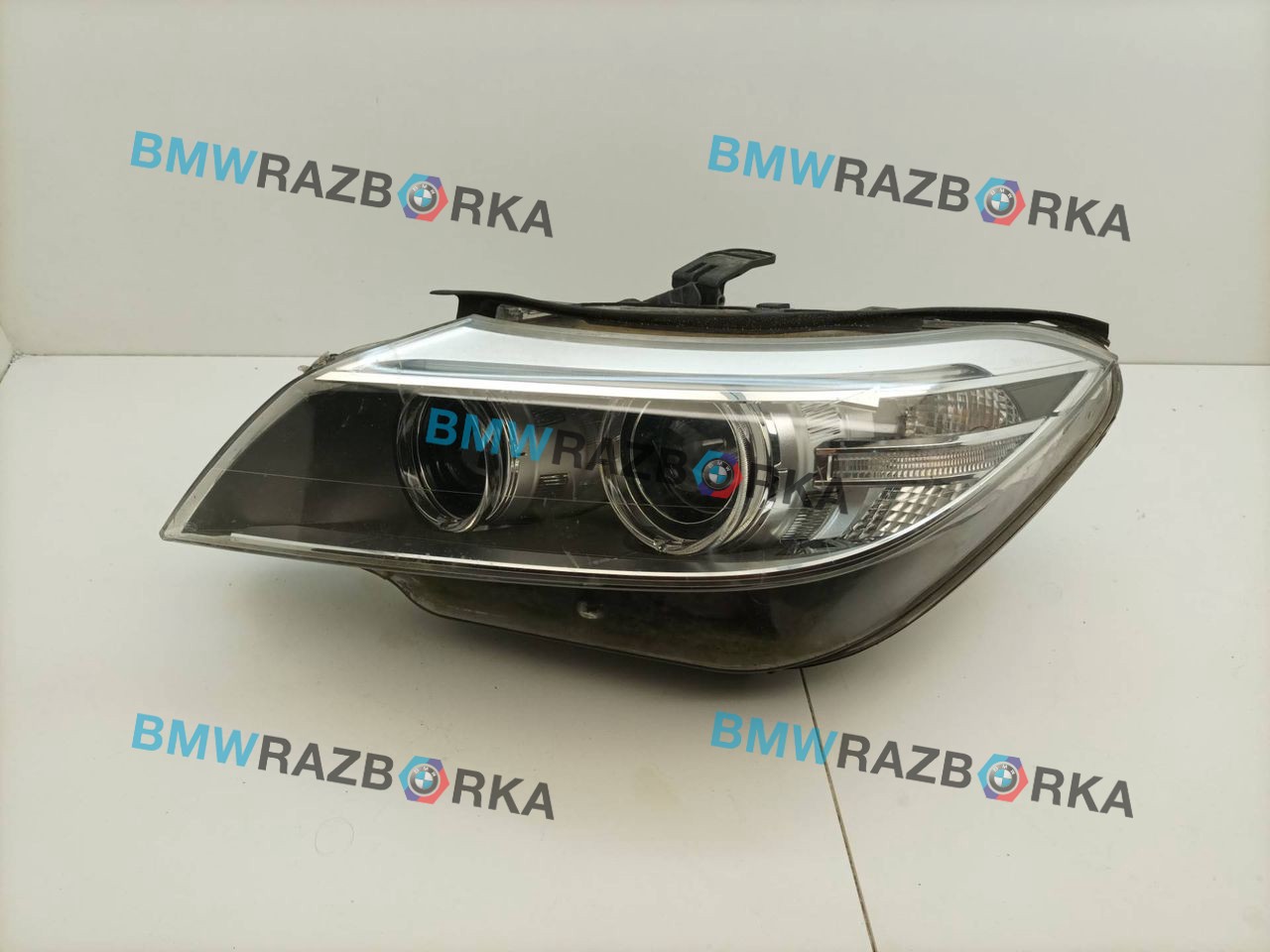 фара левая BMW Z4 E89 (2009 - 2016), 2.0 л., i, N20 B20 B, бензин, МКПП, b39 mineral-grau metallic, родстер, задний привод, правый руль