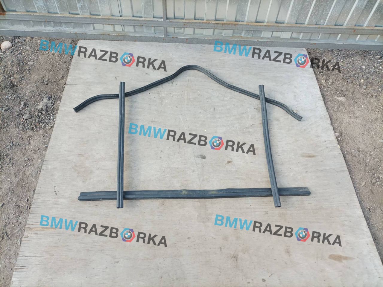 уплотнитель подкапотного пространства BMW Z4 E89 (2009 - 2016), 2.0 л., i, N20 B20 B, бензин, МКПП, b39 mineral-grau metallic, родстер, задний привод, правый руль, 7191527, 7191515, 7191526