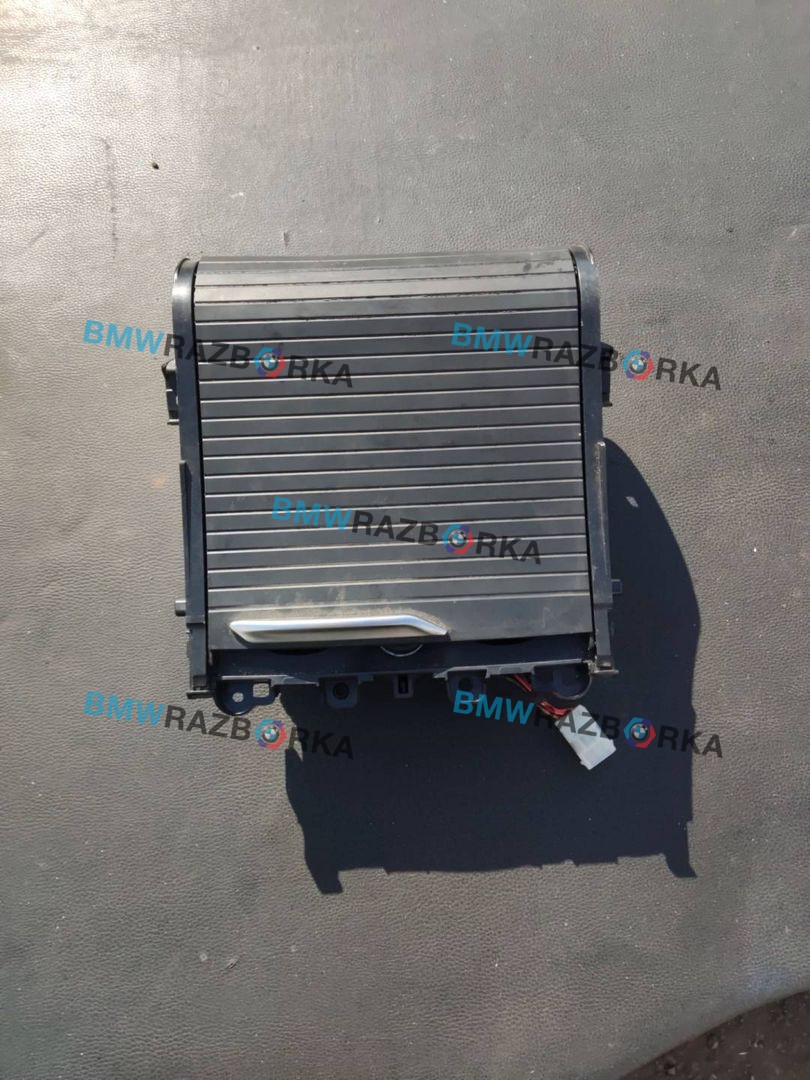 подстаканник BMW X3 G01 2018, 3.0 л., i, B58 B30 A, бензин, АКПП, c1m, внедорожник 5 дв., полный привод, правый руль, 9392686