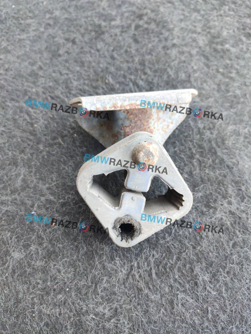 кронштейн глушителя BMW 5 серия G30/G31 G30 2018, 2.0 л., B48 B20 A, бензин, АКПП, синий, седан, задний привод, правый руль, 8635586, 8635587
