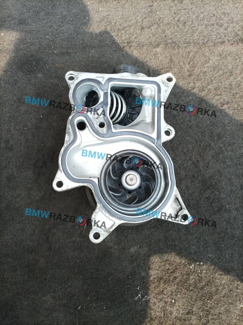 помпа BMW 5 серия F10/F11 [рестайлинг] F10 2015, 3.0 л., N57 D30 A, дизель, АКПП, 416, седан, задний привод, правый руль, 8516205
