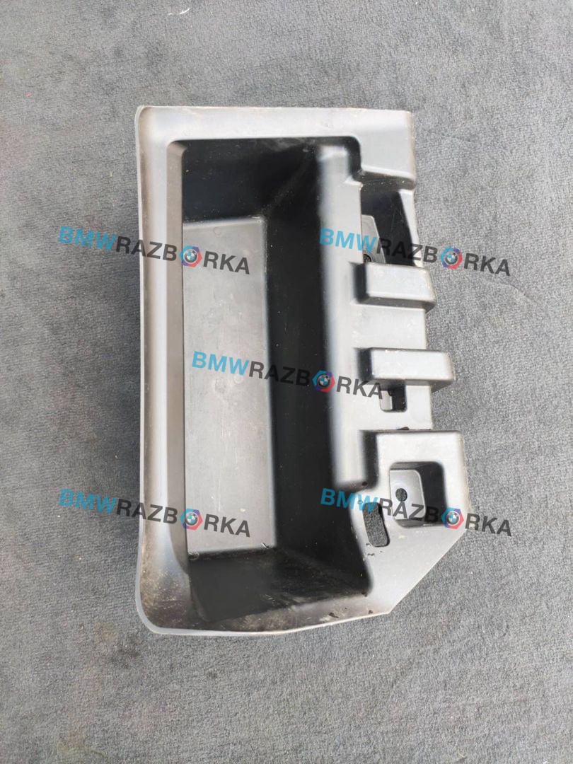вещевое отделение в багажнике правое BMW M5 F90 2019, 4.4 л., i, S63 B44 B, бензин, АКПП, седан, полный привод, правый руль, 7373580