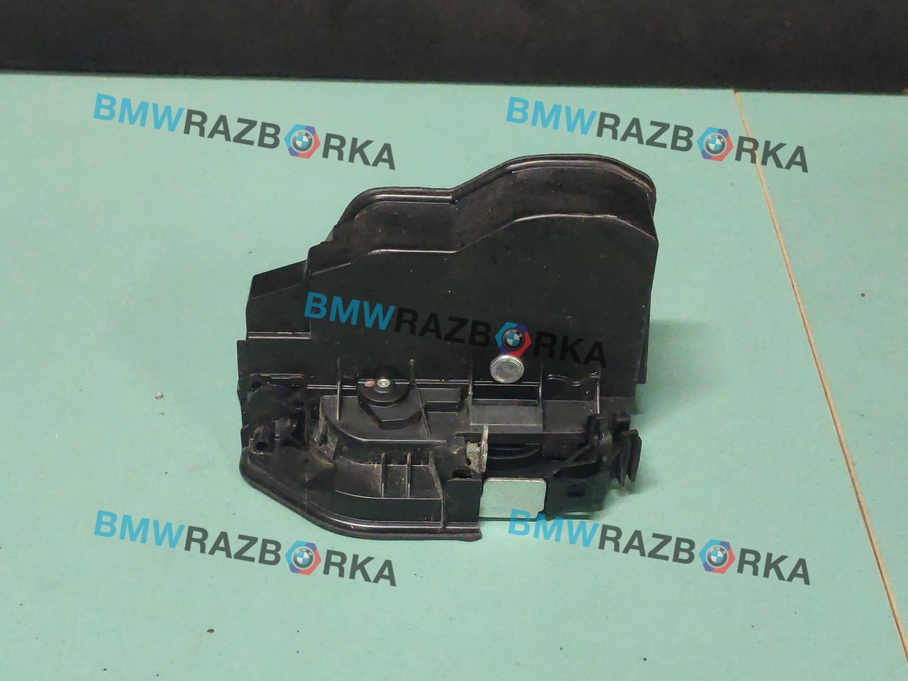 замок двери передней правой BMW 5 серия F07/F10/F11 2010, 3.0 л., i, N55 B30 A, бензин, АКПП, белый, хетчбэк 5 дв., задний привод, 7229458