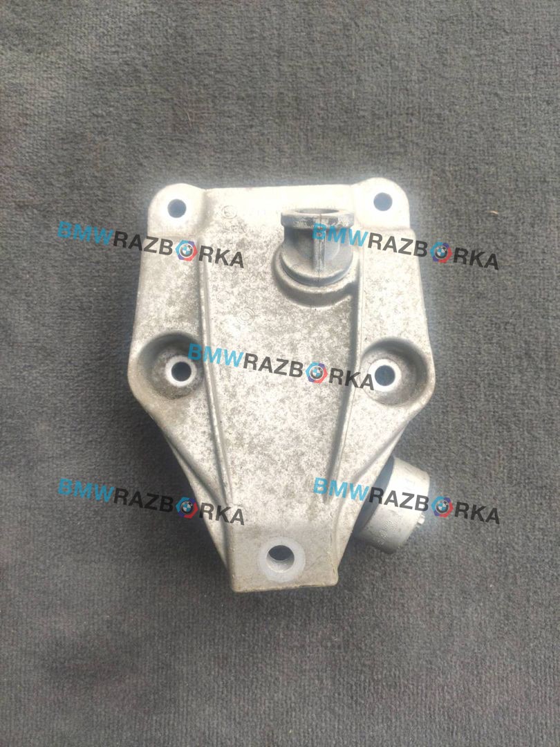 кронштейн двигателя BMW 6 серия F06/F12/F13 F06 2014, 4.0 л., дизель, a300, седан, 6777623