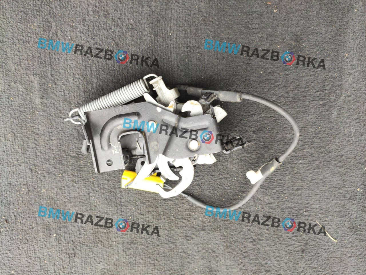 замок капота BMW 5 серия G30/G31 G30 2018, 2.0 л., B48 B20 A, бензин, АКПП, синий, седан, задний привод, правый руль, 7347411
