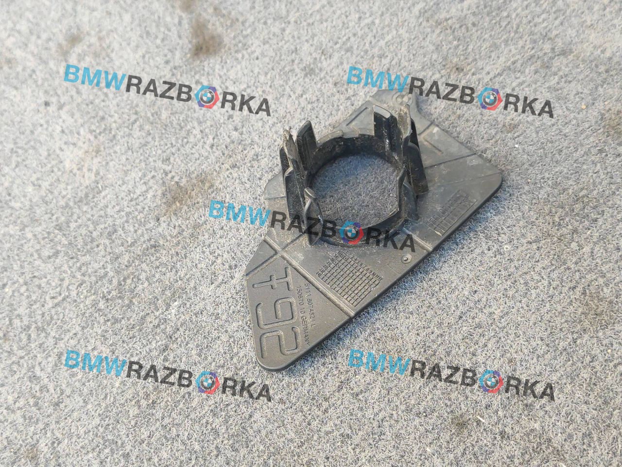 крепление парктроника BMW M8 F91/92 F91 2020, 4.4 л., i, S63 B44 B, бензин, АКПП, 490, кабриолет, полный привод, правый руль, 51118074821