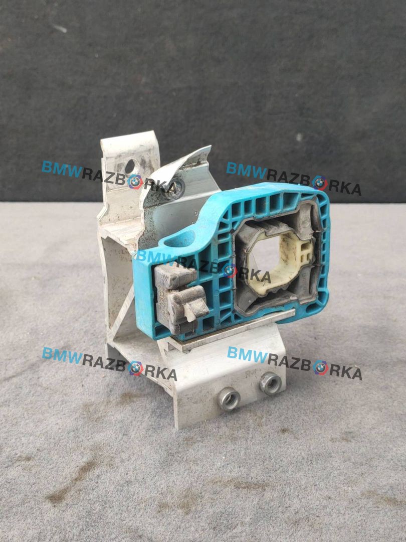 кронштейн радиатора BMW M8 F91/92 F91 2020, 4.4 л., i, S63 B44 B, бензин, АКПП, 490, кабриолет, полный привод, правый руль, 7357216, 8476008