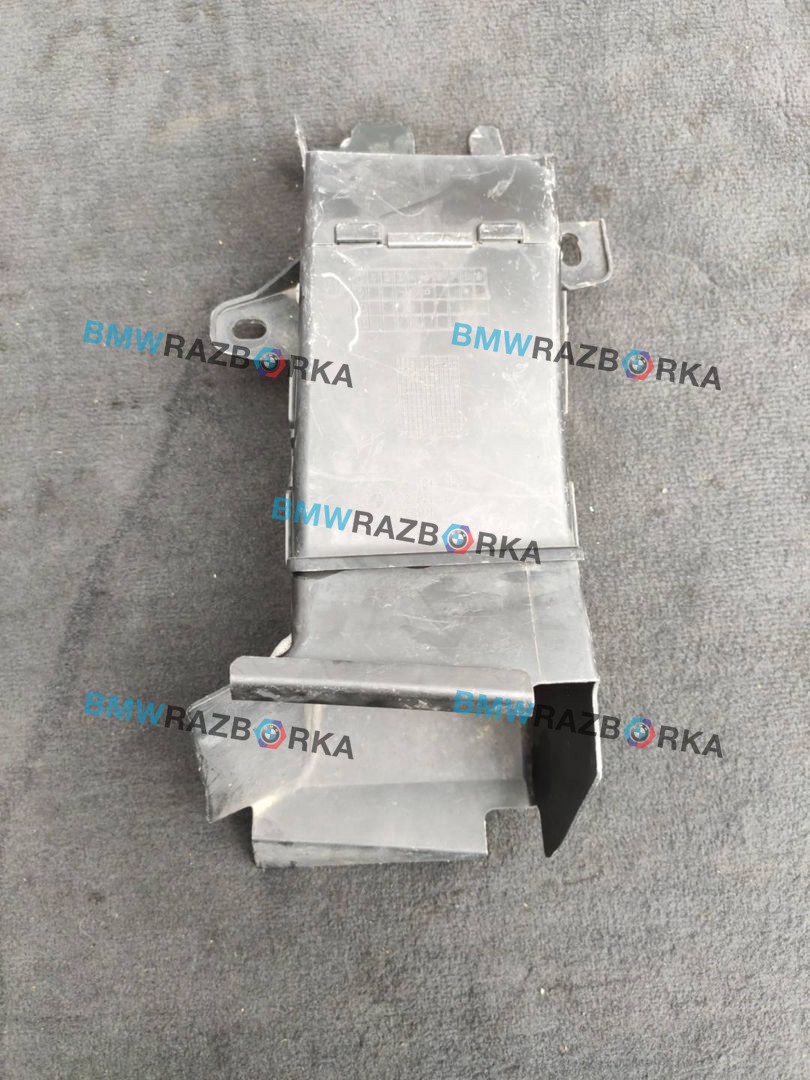 воздуховод тормозной правый BMW 7 серия F01/F02 F01 2009, 4.0 л., дизель, АКПП, седан, 7898882, 7184156