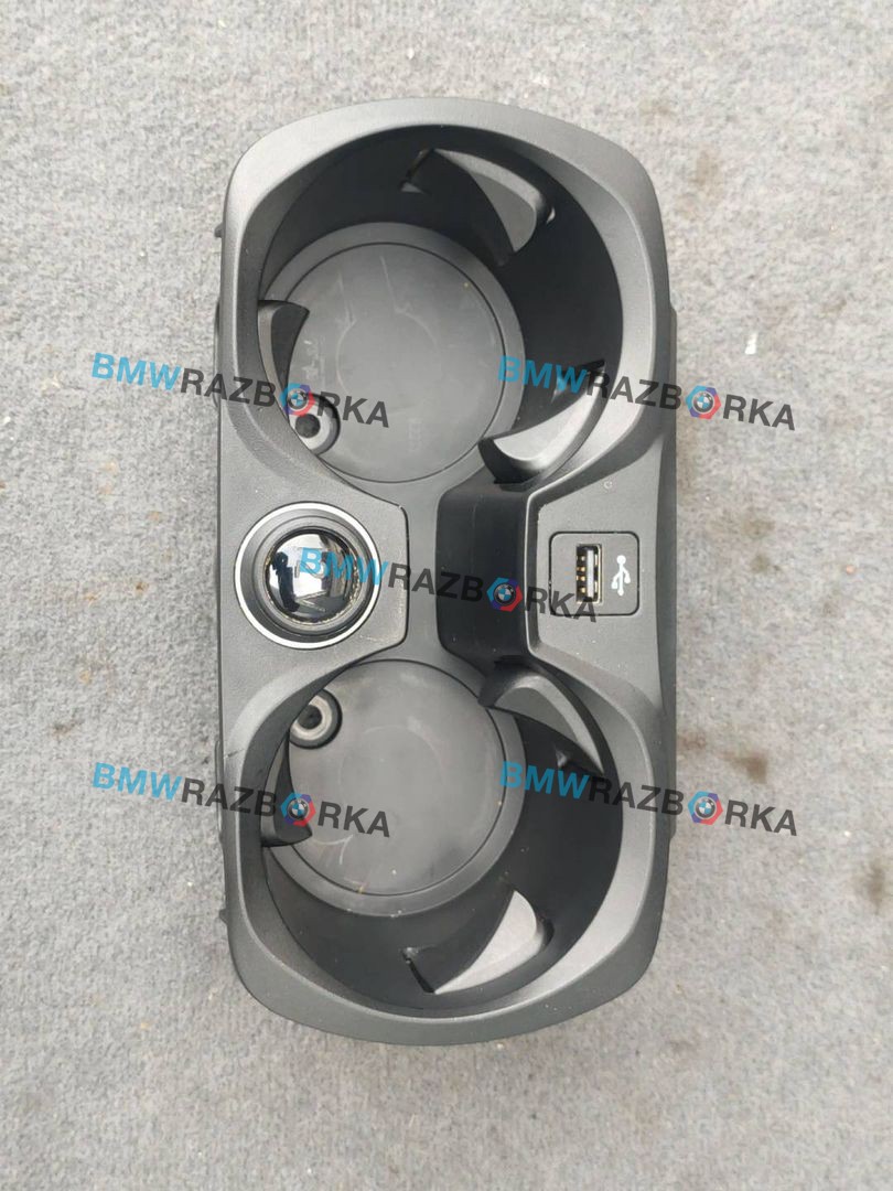 подстаканник BMW 3 серия G20 2021, 4.0 л., дизель, АКПП, серый, седан, полный привод, 6809803