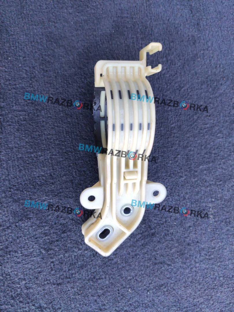кронштейн топливного фильтра BMW 4 серия G22/G23 G22 2021, 2.0 л., B47 D20 B, дизель, 8582276, 8582275, 13328582275, 13328582276