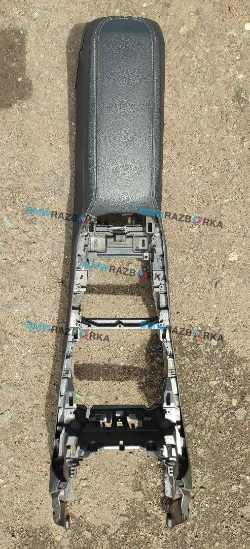 подлокотник BMW 1 серия F40 2022, 1.6 л., дизель, АКПП, 475, хетчбэк 5 дв., передний привод, правый руль