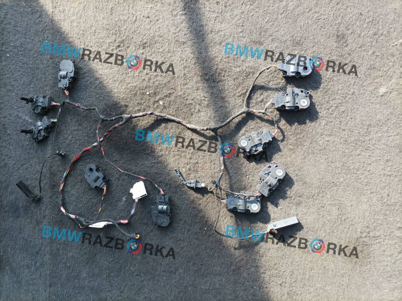 моторчик заслонки печки BMW M8 F91/92 F91 2020, 4.4 л., i, S63 B44 B, бензин, АКПП, 490, кабриолет, полный привод, правый руль, 9384023