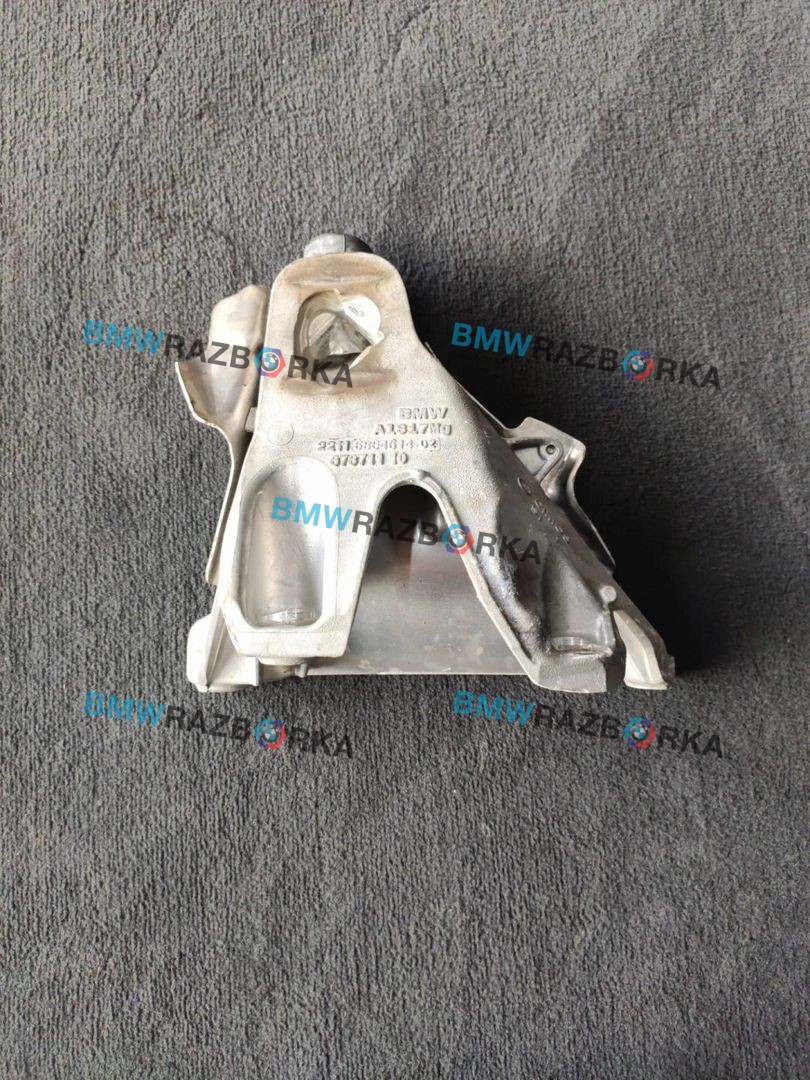 кронштейн двигателя BMW X5 F15 2016, 3.0 л., N57 D30 A, дизель, АКПП, a52, внедорожник 5 дв., полный привод, правый руль, 6864614