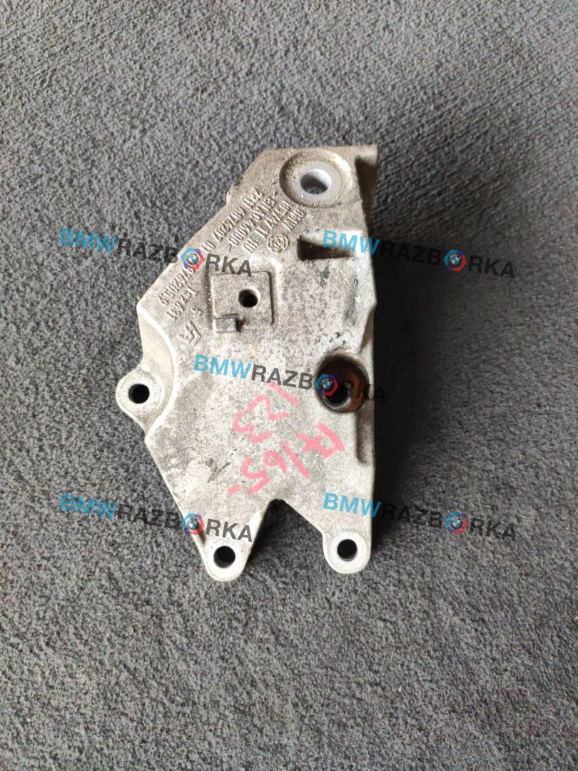 кронштейн двигателя BMW 4 серия G22/G23 G22 2021, 2.0 л., бензин, АКПП, купе, задний привод, 6876207, 6876205