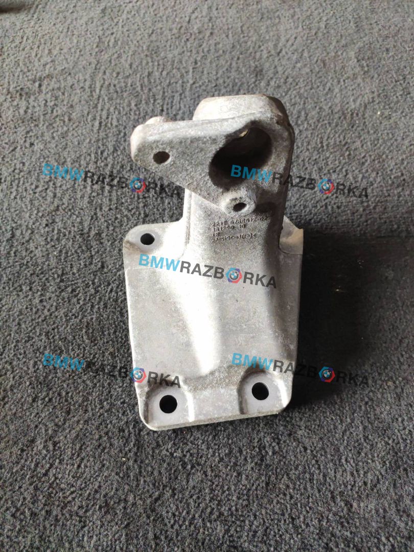 кронштейн двигателя BMW 4 серия F32/F33 F32 2015, 2.0 л., N47 D20 C, дизель, АКПП, 475, купе, правый руль, 22116788612, 6788612