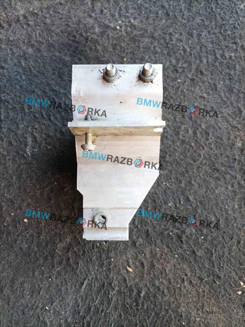 кронштейн радиатора BMW M5 F90 2020, 4.4 л., S63 B44 B, бензин, АКПП, седан, полный привод, правый руль, 7357215