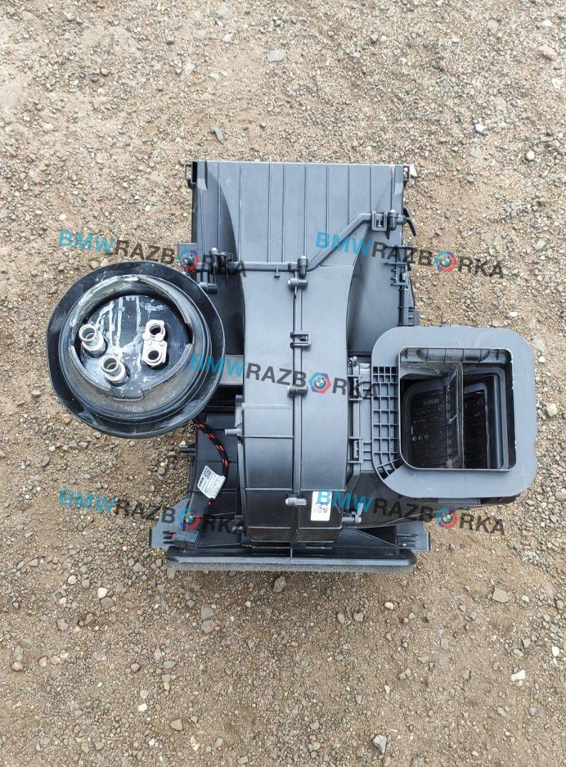 отопитель в сборе (печка) BMW i3 L01 I01 2014, 0.6 л., бензин, электро, задний привод, правый руль, 9278392