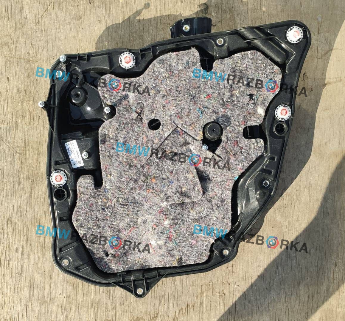 стеклоподъемник задний правый BMW M5 F90 2020, 4.4 л., S63 B44 B, бензин, АКПП, седан, полный привод, правый руль, 7365168