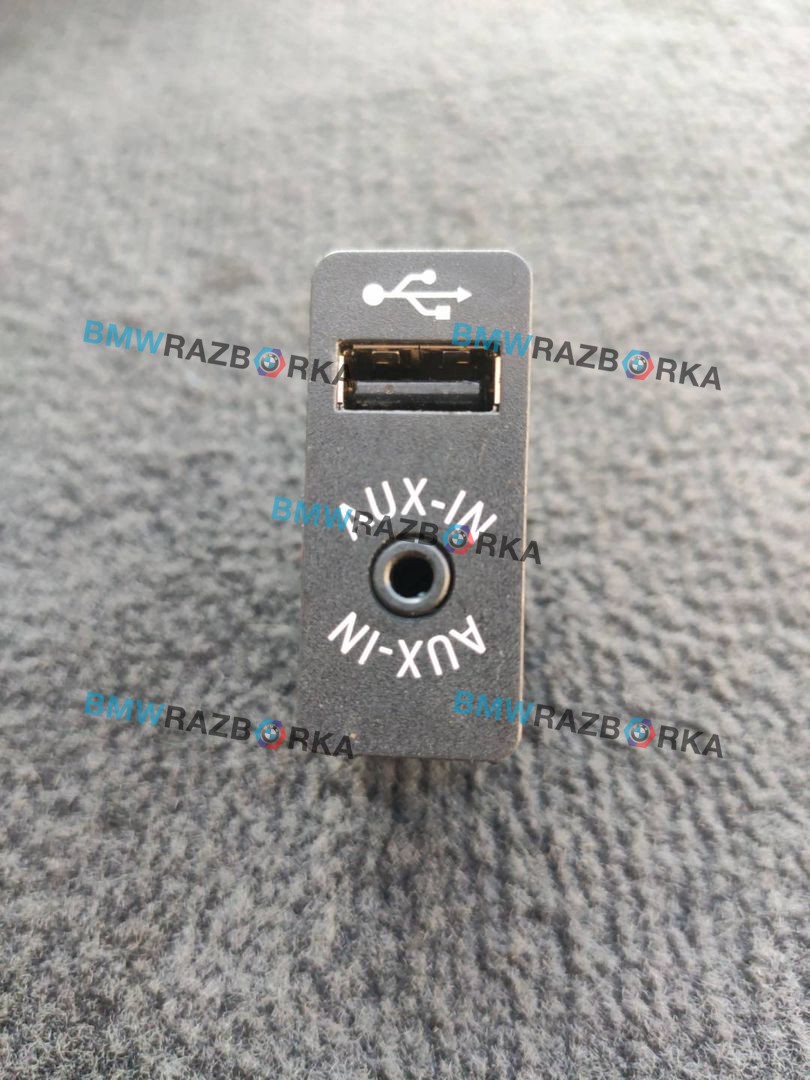 разъем AUX / USB BMW i3 L01 I01 2014, 0.6 л., бензин, электро, задний привод, правый руль, 9266607