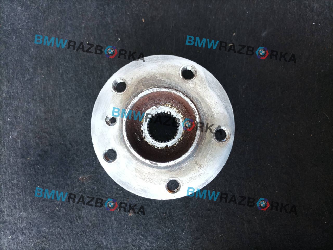 ступица задняя BMW X5 F15 (2013 - 2018), 4.0 л., гибрид, АКПП, a52, внедорожник 5 дв., полный привод, правый руль