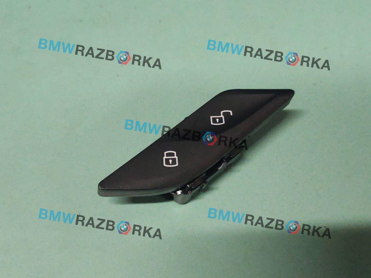 Кнопка блокировки двери BMW M5 F90 2020, 4.4 л., S63 B44 B, бензин, АКПП, седан, полный привод, правый руль, 9860545