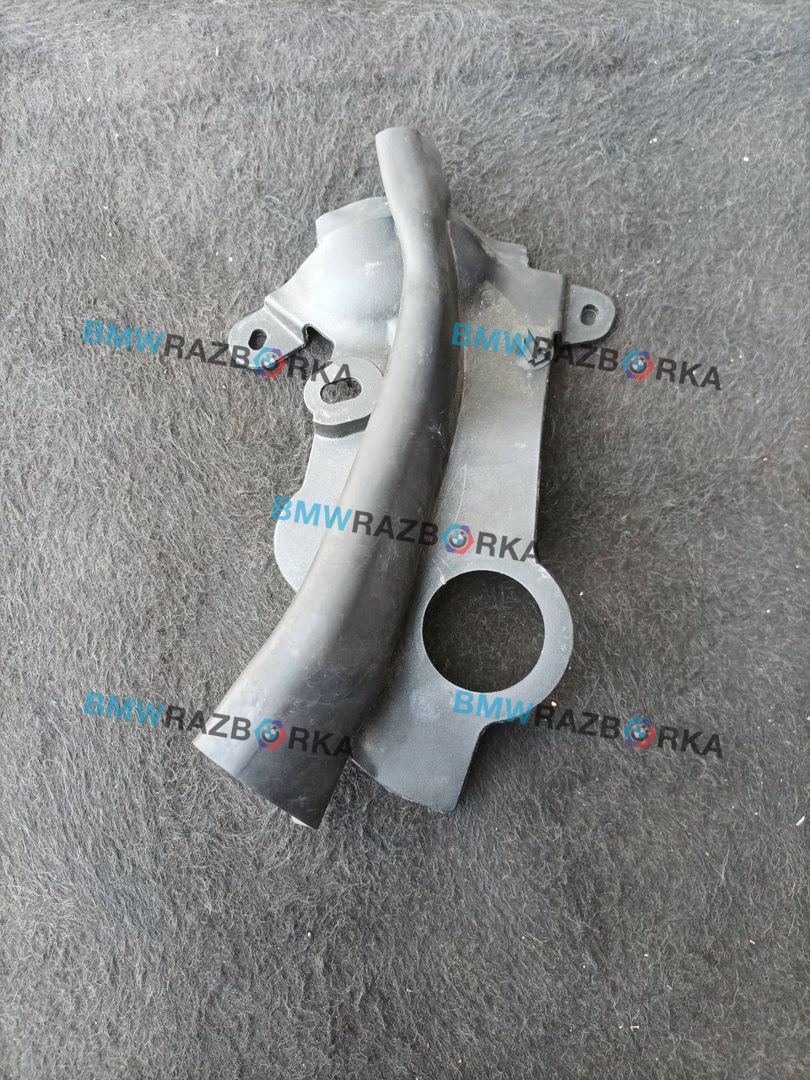 уплотнитель подкапотного пространства BMW M5 F90 2020, 4.4 л., S63 B44 B, бензин, АКПП, седан, полный привод, правый руль, 7349601