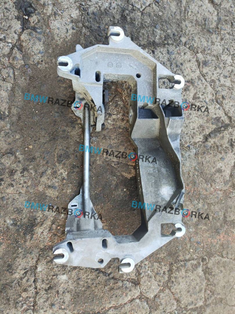 кронштейн КПП BMW X5 F15 (2013 - 2018), 4.0 л., гибрид, АКПП, a52, внедорожник 5 дв., полный привод, правый руль, 22316872913, 6872913
