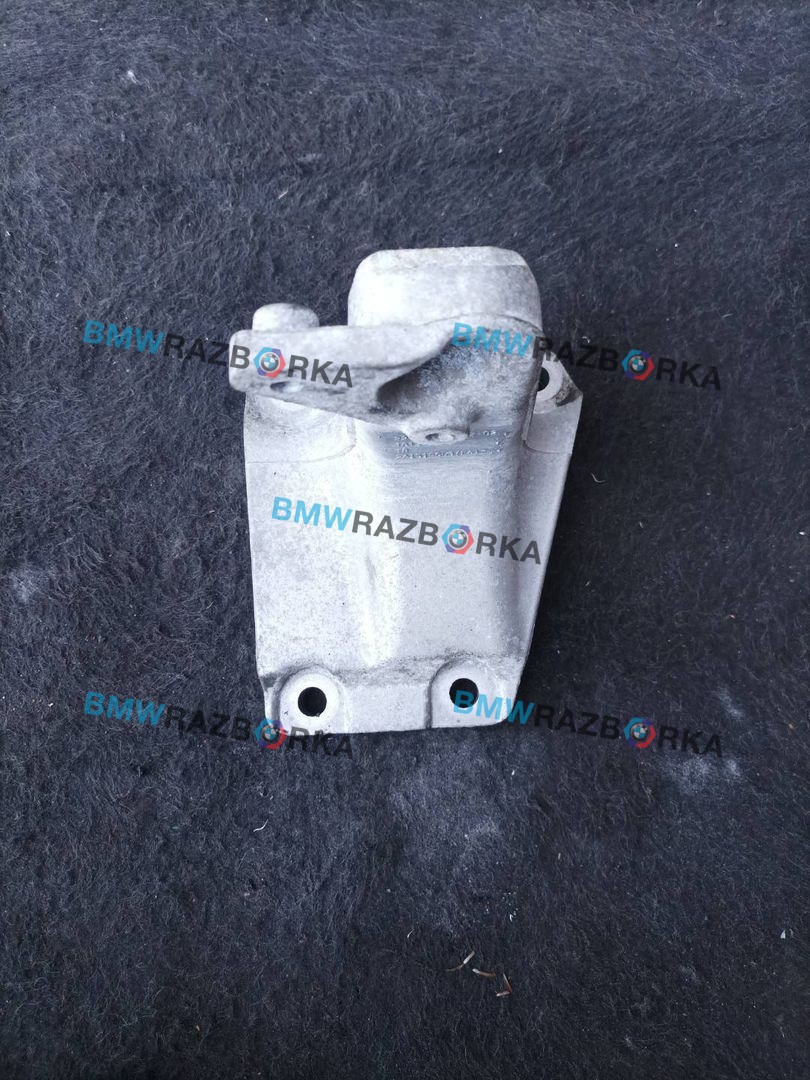 кронштейн двигателя BMW 3 серия F30/F31/F34 F30 2012, 2.0 л., D, N47 D20 C, дизель, МКПП, 300, седан, задний привод, правый руль, 22116788612, 6788612