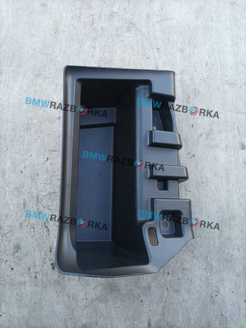 вещевое отделение в багажнике правое BMW M5 F90 2020, 4.4 л., S63 B44 B, бензин, АКПП, седан, полный привод, правый руль, 9871616