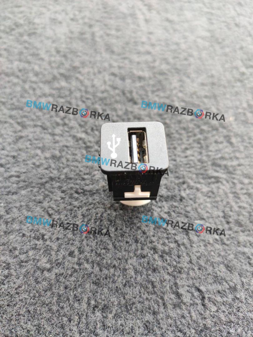 разъем AUX / USB BMW 2 серия F44 2020, 1.5 л., i, B38 A15 A, бензин, АКПП, седан, передний привод, 9229294