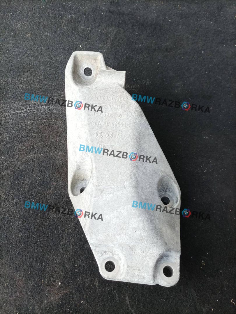 кронштейн двигателя BMW 4 серия F32/F33 F36 2016, 2.0 л., D, B47 D20 A, дизель, АКПП, черный, хетчбэк 5 дв., полный привод, правый руль, 6861401