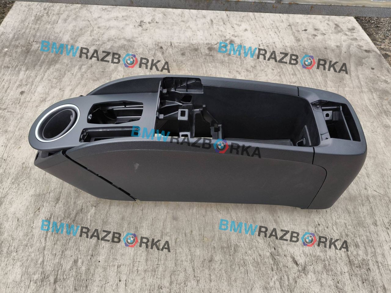 консоль салона BMW i3 L01 I01 2014, 0.6 л., бензин, электро, задний привод, правый руль, 51169311756
