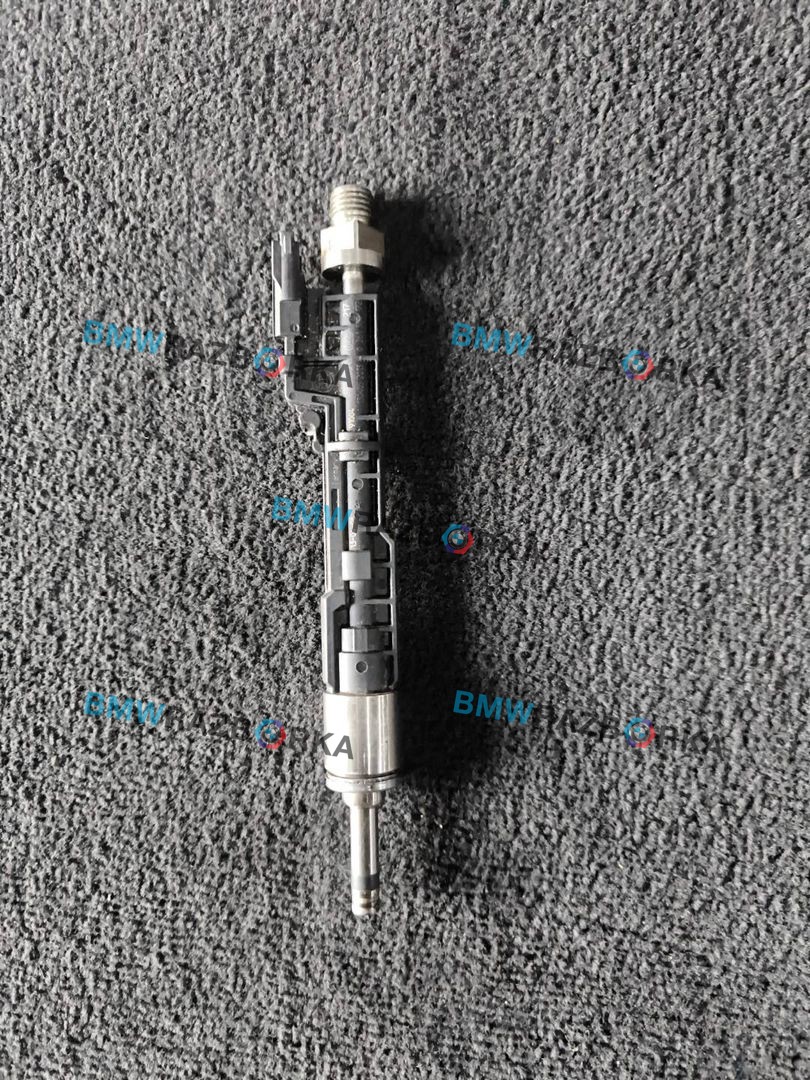 форсунка BMW X3 F25 2012, 2.0 л., бензин, внедорожник 5 дв., 7639994, 0261500172