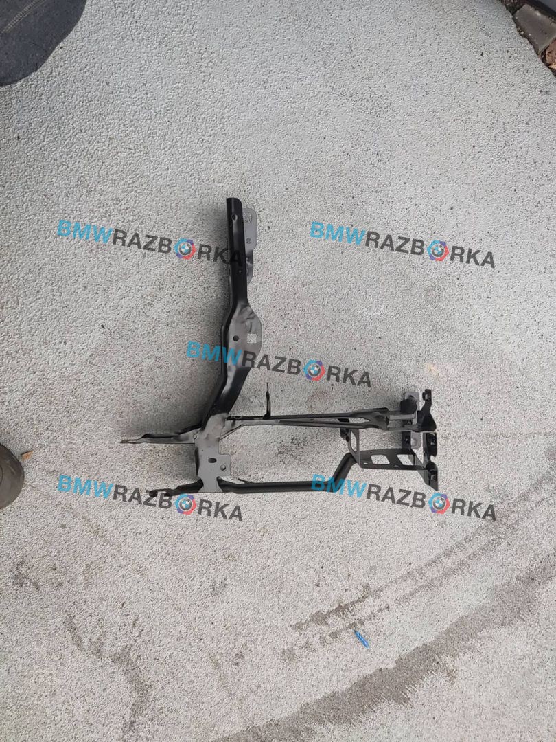 крепление фары правой BMW X3 G01 2021, 7400114