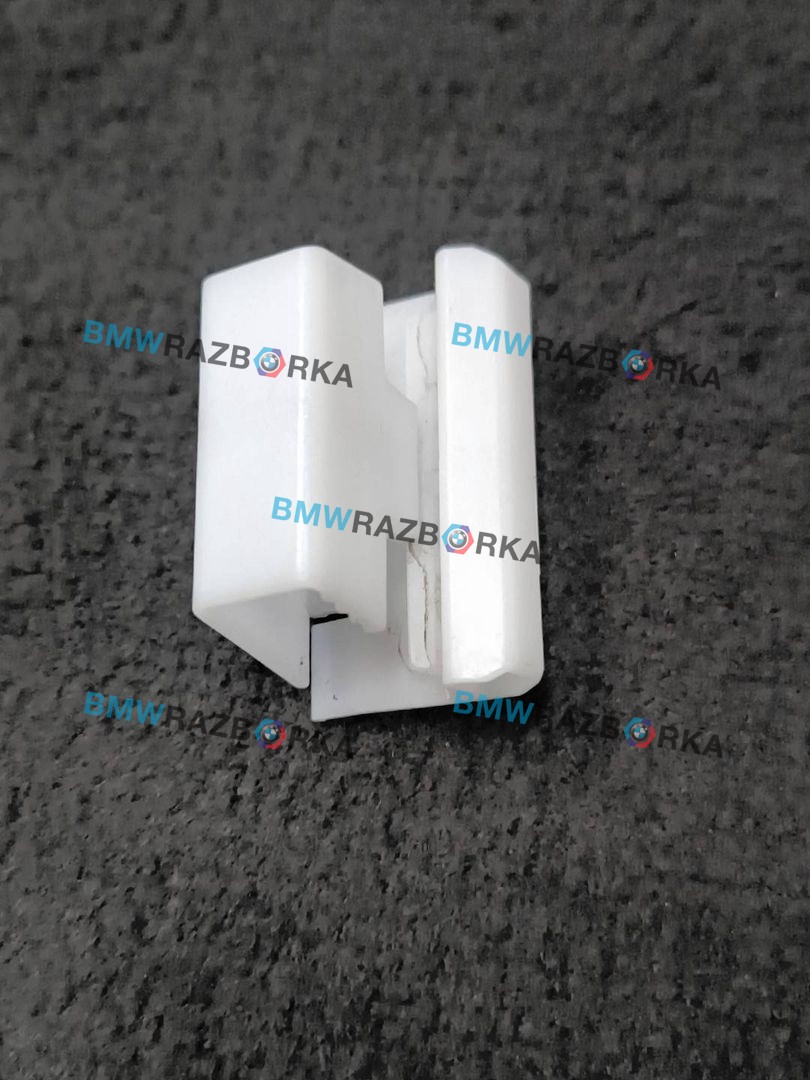 Кронштейн крепления порога BMW 2 серия F44 2022, 1.5 л., i, B38 A15 A, бензин, АКПП, белый(300), седан, передний привод, правый руль, 7461380