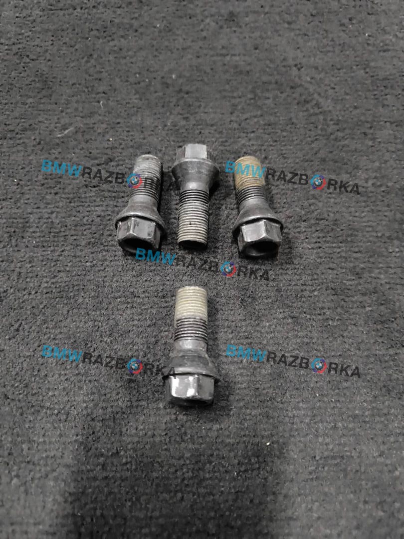 болт колесный BMW 2 серия F44 2022, 1.5 л., i, B38 A15 A, бензин, АКПП, белый(300), седан, передний привод, правый руль