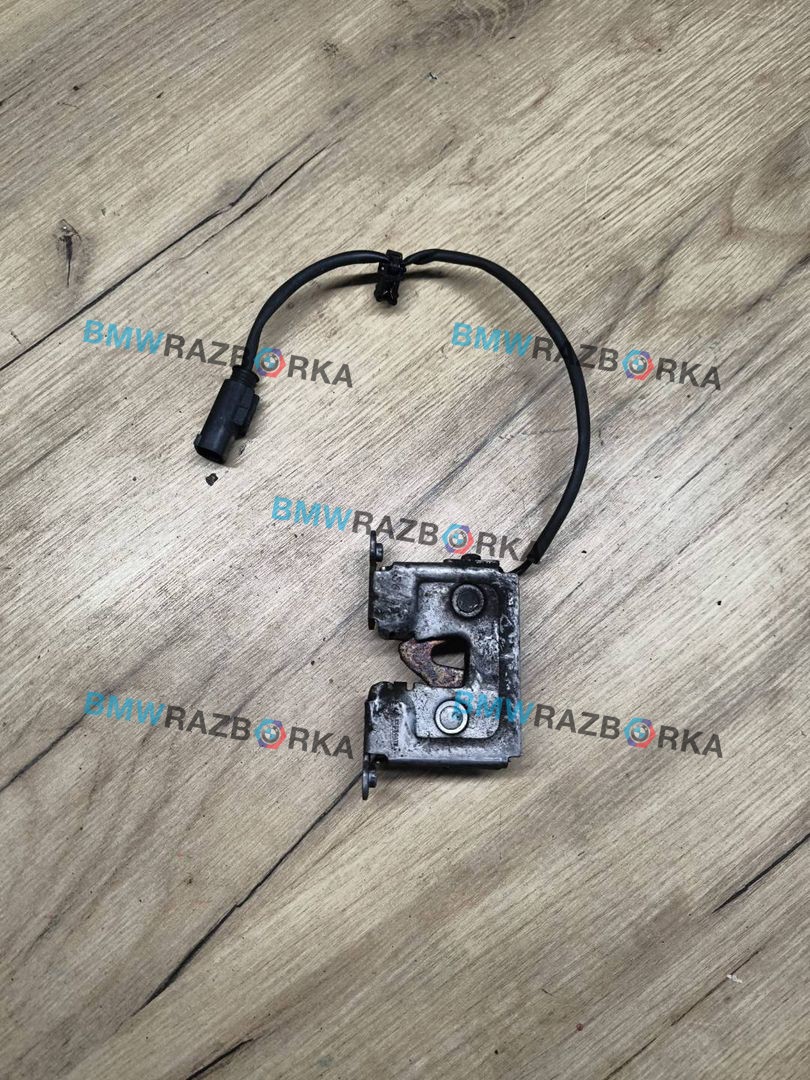 замок капота BMW X5 M E70 2010, 4.4 л., S63 B44 A, бензин, АКПП, внедорожник 5 дв.